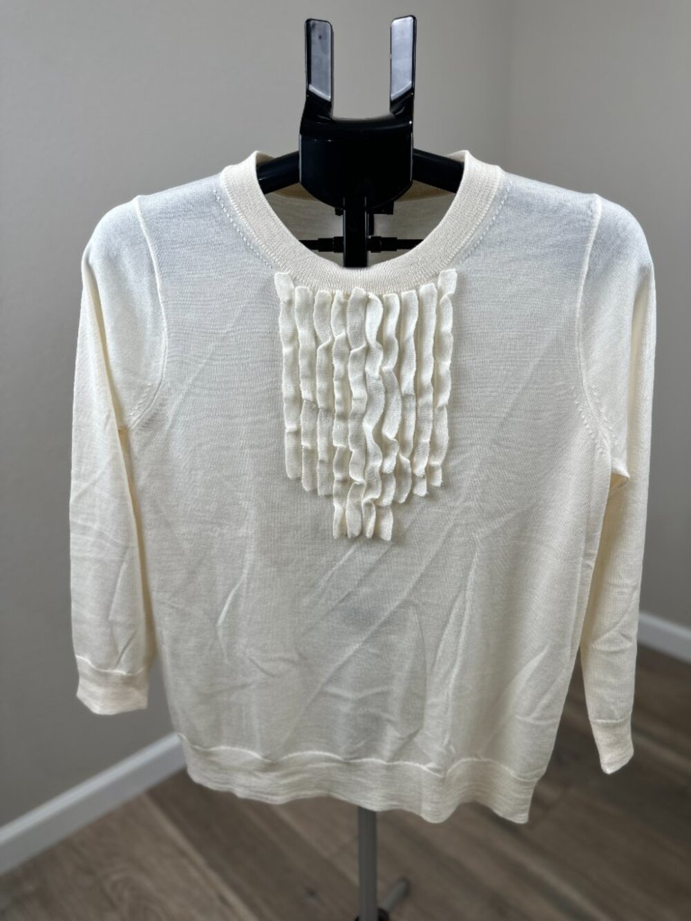 J.Crew Women’s M Ivory 100% Merino Wool Ruffle Front 3/4 Sleeve Pullover Sweater